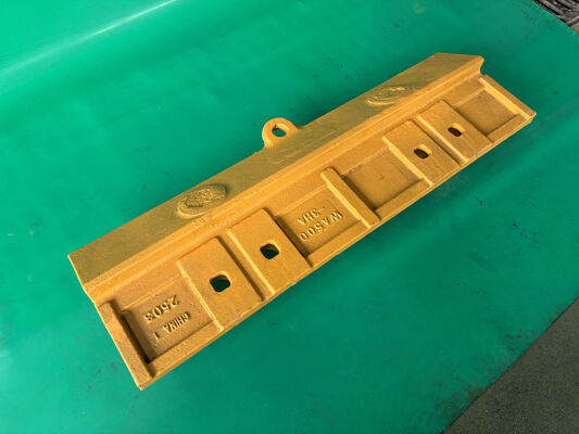 WA500-3HA  Gegoten Komatsu Middensegment 4 Gaten